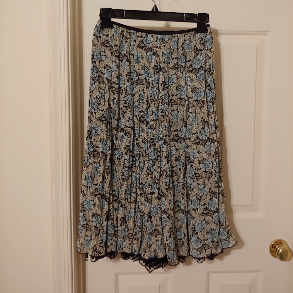 🌸3/$25 - Worthington Floral Lined Skirt🌸